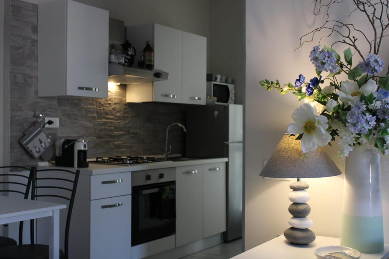 Maison Blanche Вараце Екстериор снимка